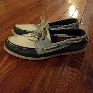Size 11 tri color sperry boat shoes